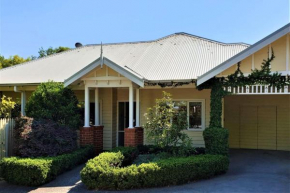 Healesville House - Fig Tree House